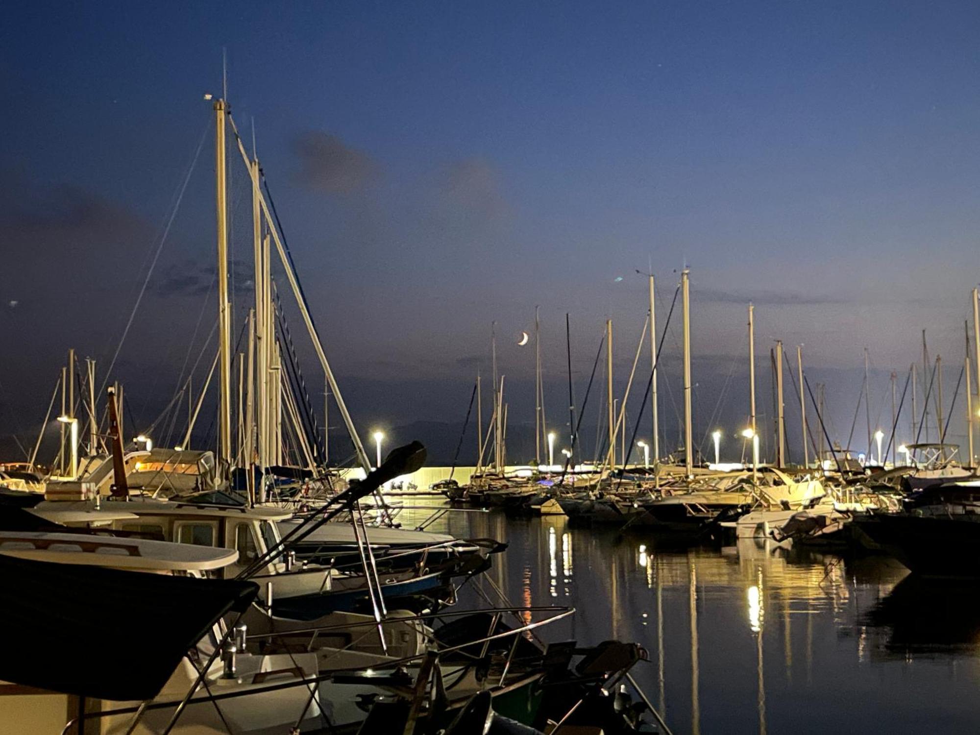Yacht Studio Galarne Saint-Raphaël Eksteriør billede